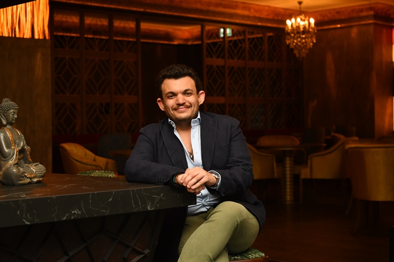  Emir Özalpay :   Babasnn Mirasna  En yi ekilde Sahip Çkt 
